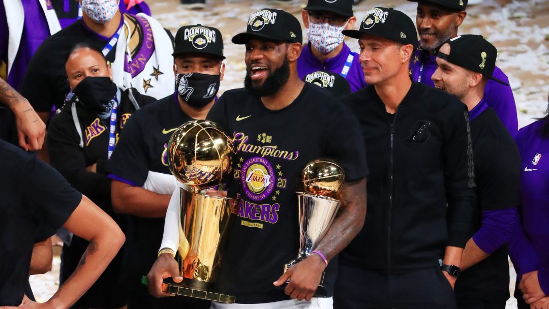 Los Angeles Dodgers Lakers 2020 World Champions Trophies shirt