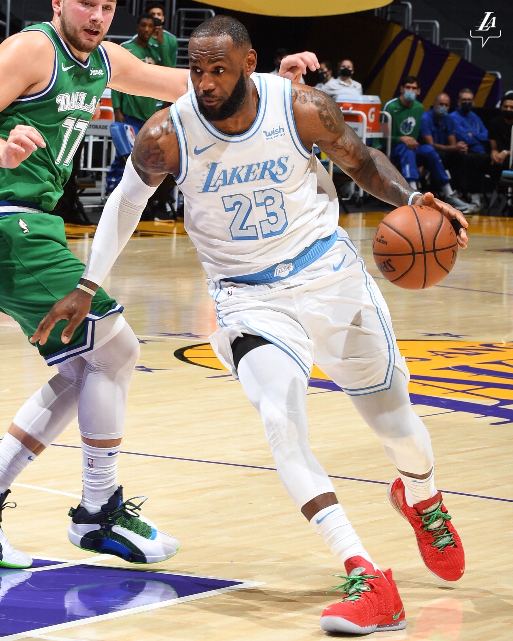 Mavs Top Lakers 124-115 on Christmas Day – NBC Los Angeles