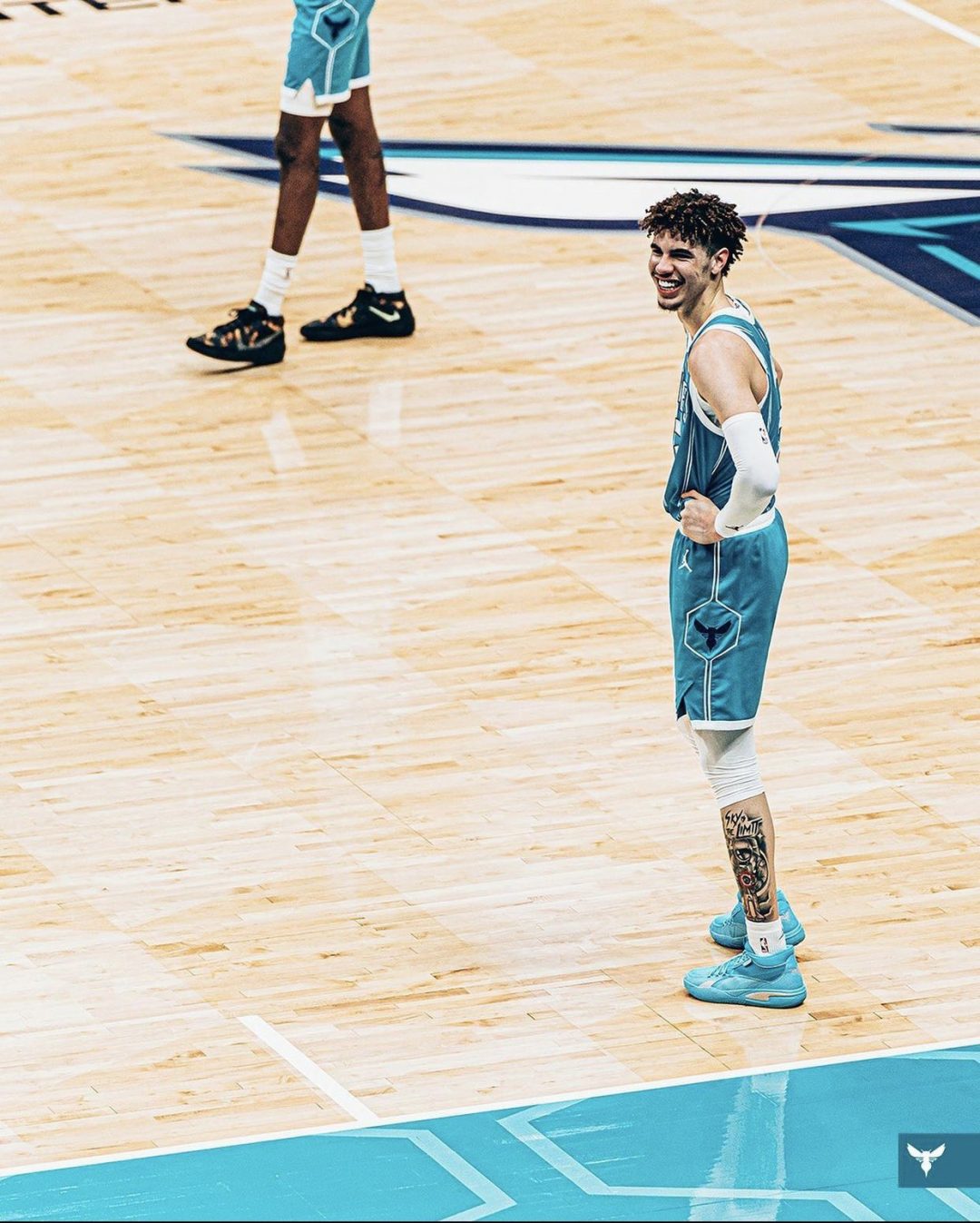  LaMelo Ball Charlotte Hornets #2 Teal Youth 8-20